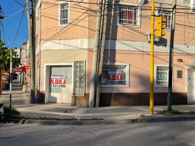 Oficinas y Locales Venta Santiago Del Estero Alquilo local esquina con bao.